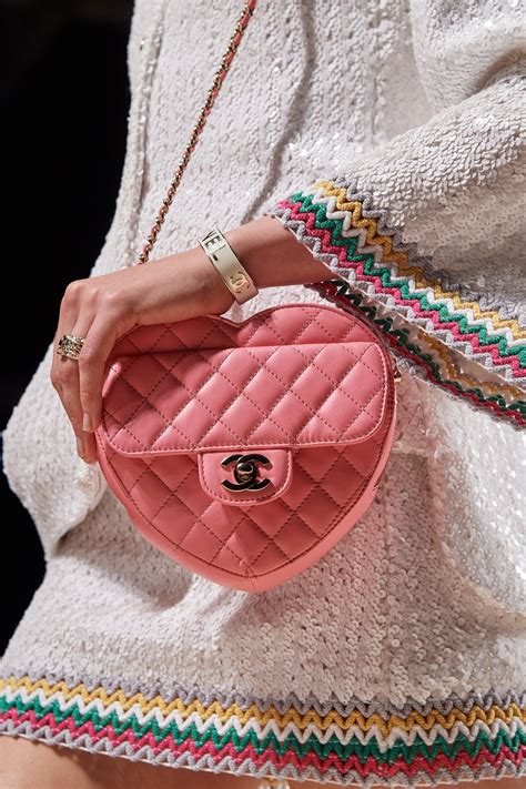 borsa chanel a forma di cuore|Chanel borse.